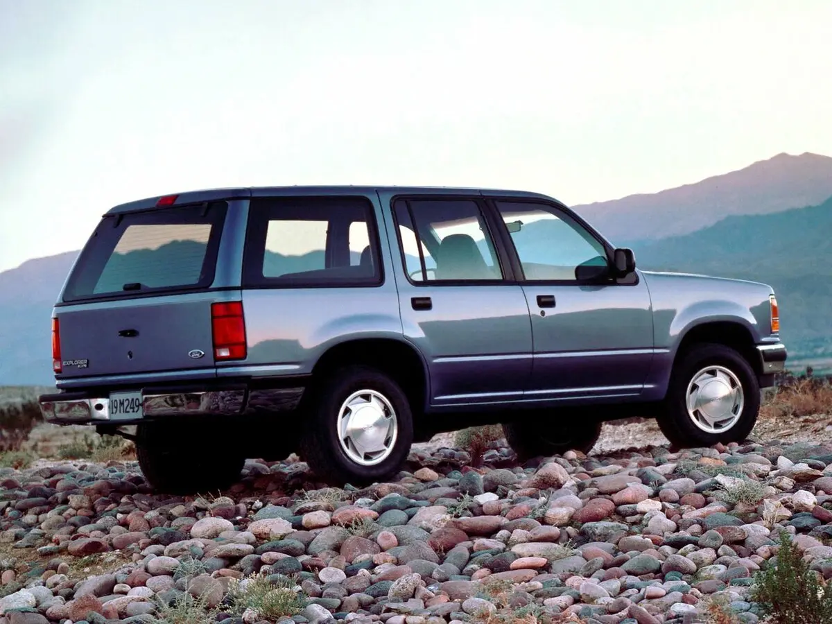 Ford Explorer I Внедорожник 5 дв. — 照片 3