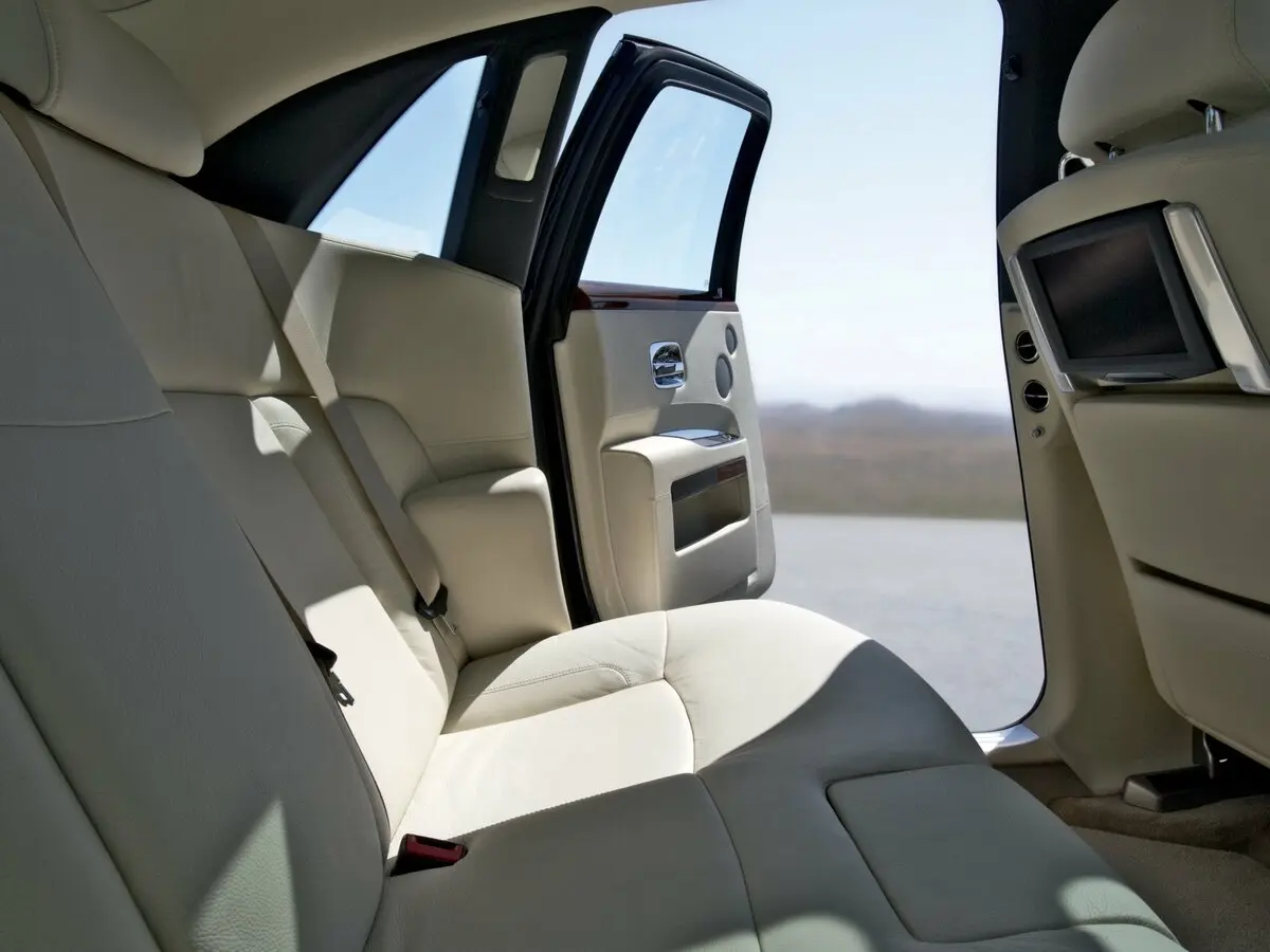 Rolls-Royce Ghost I (Series I) Седан — фото 11