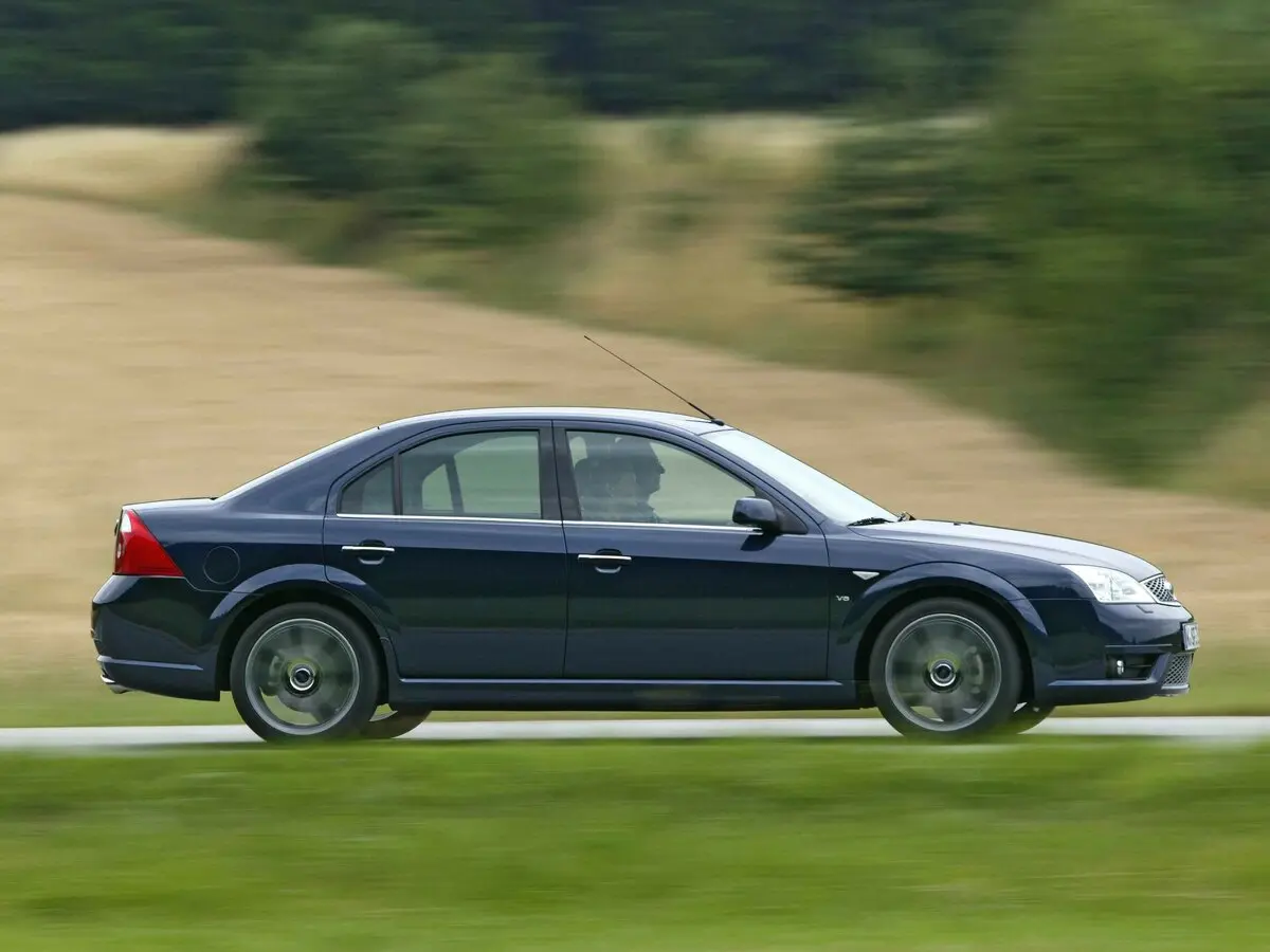 Ford Mondeo III Рестайлинг Седан — фото 2