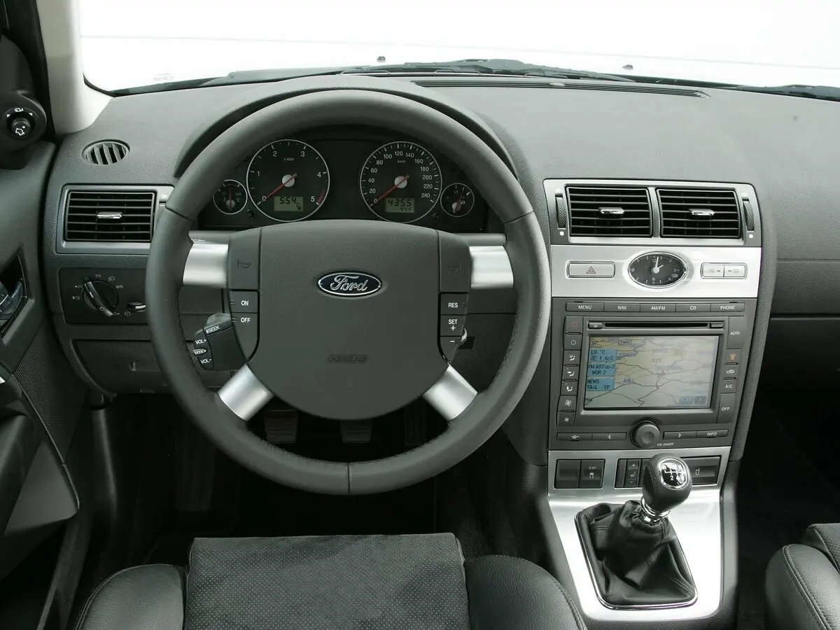 Ford Mondeo III Рестайлинг Универсал 5 дв. — фото 4