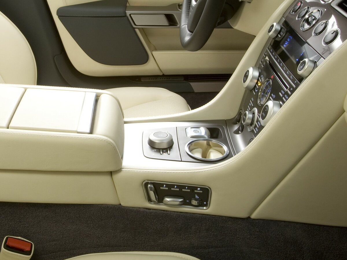 Aston Martin Rapide I Лифтбек — фото 12