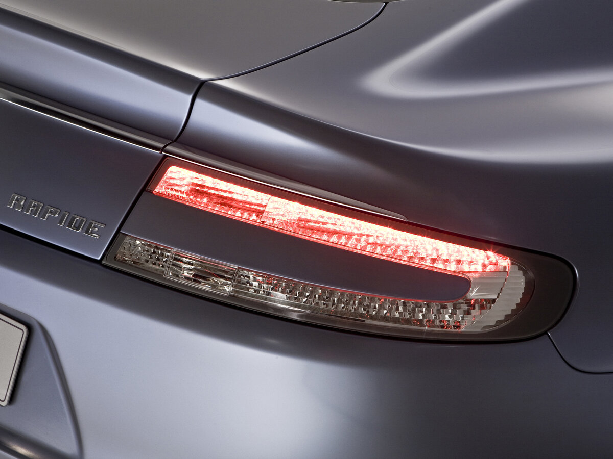Aston Martin Rapide I Лифтбек — фото 16