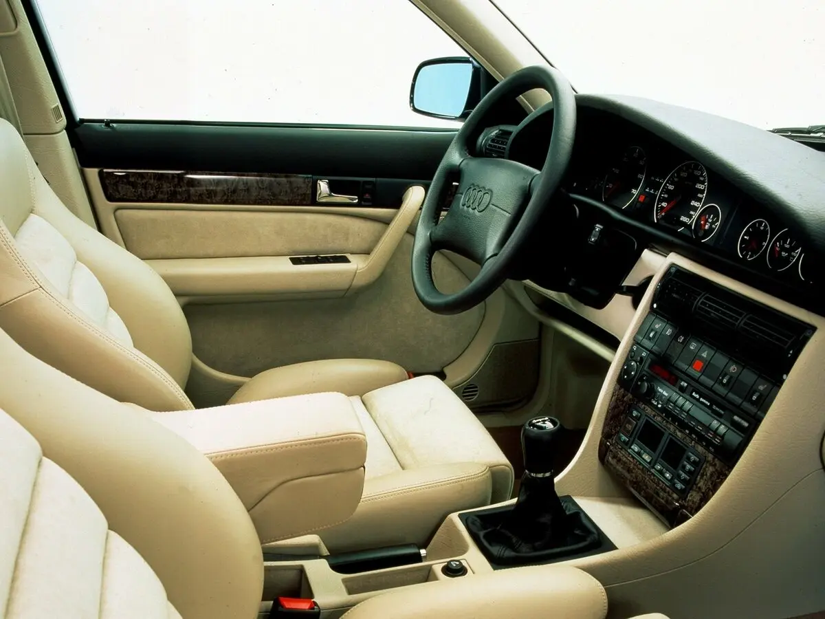Audi A6 I (C4) Универсал 5 дв. — сүрөт 6