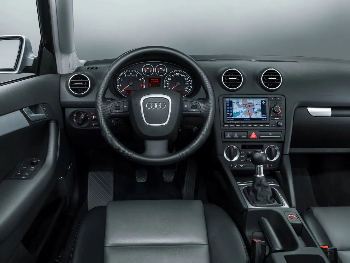 Audi A3 II (8P) Рестайлинг 1 Хэтчбек 5 дв. Sportback — photo 4