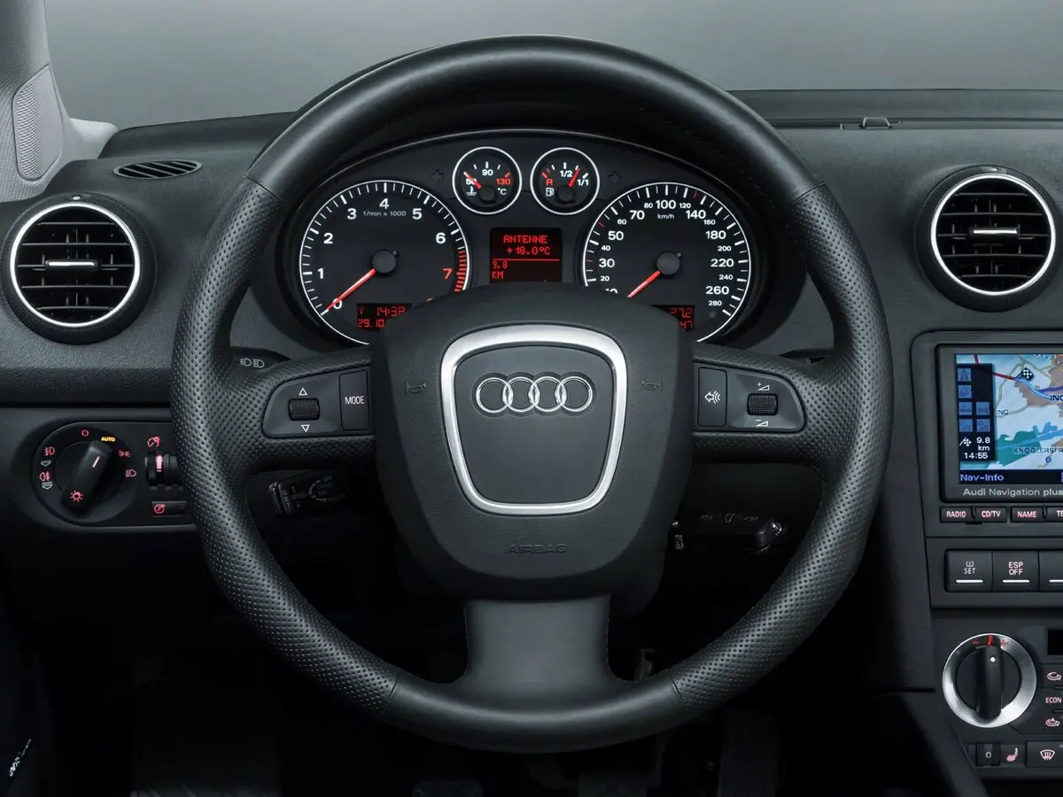 Audi A3 II (8P) Рестайлинг 1 Хэтчбек 5 дв. Sportback — photo 7