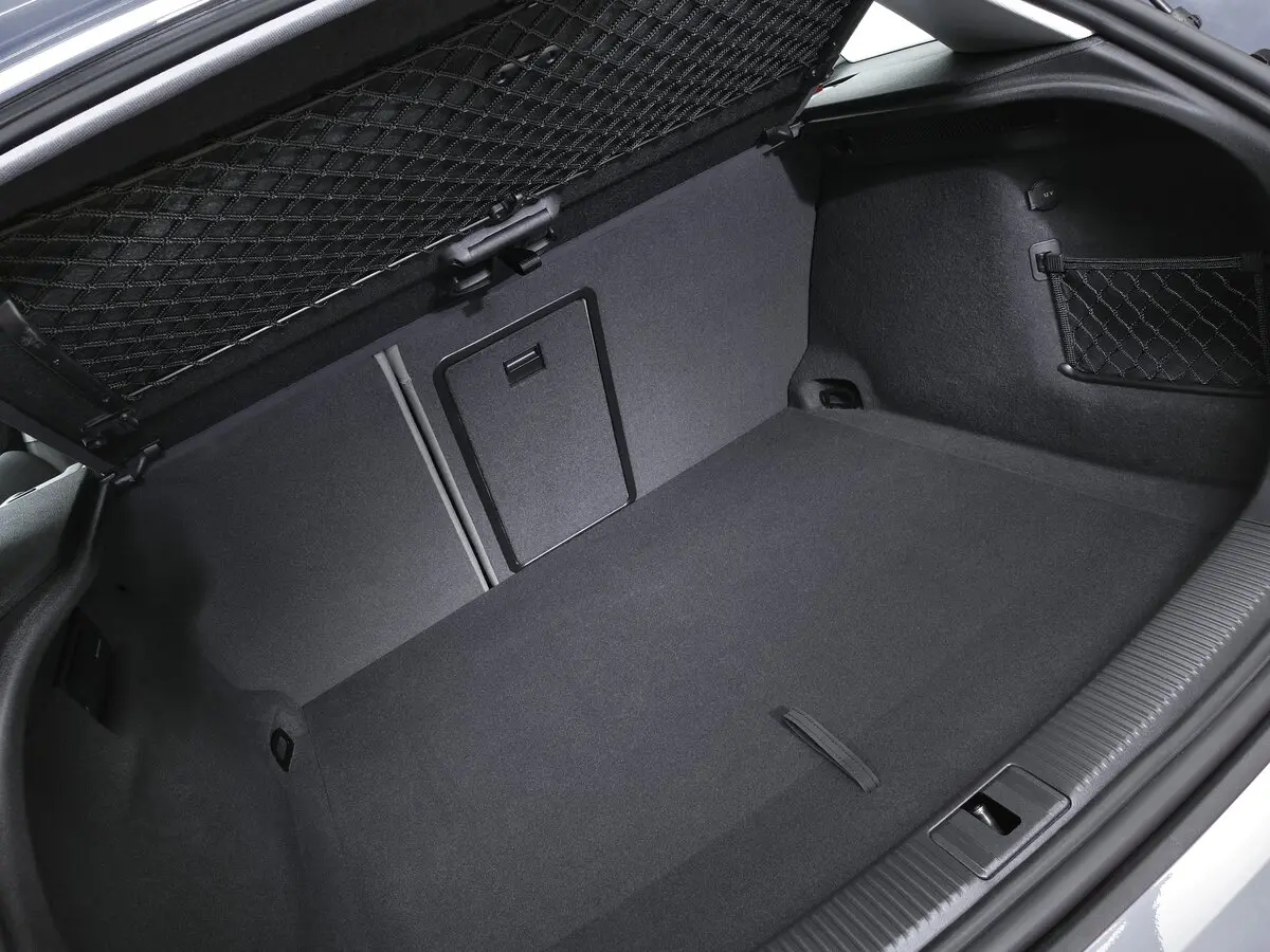 Audi A3 II (8P) Рестайлинг 1 Хэтчбек 5 дв. Sportback — photo 10