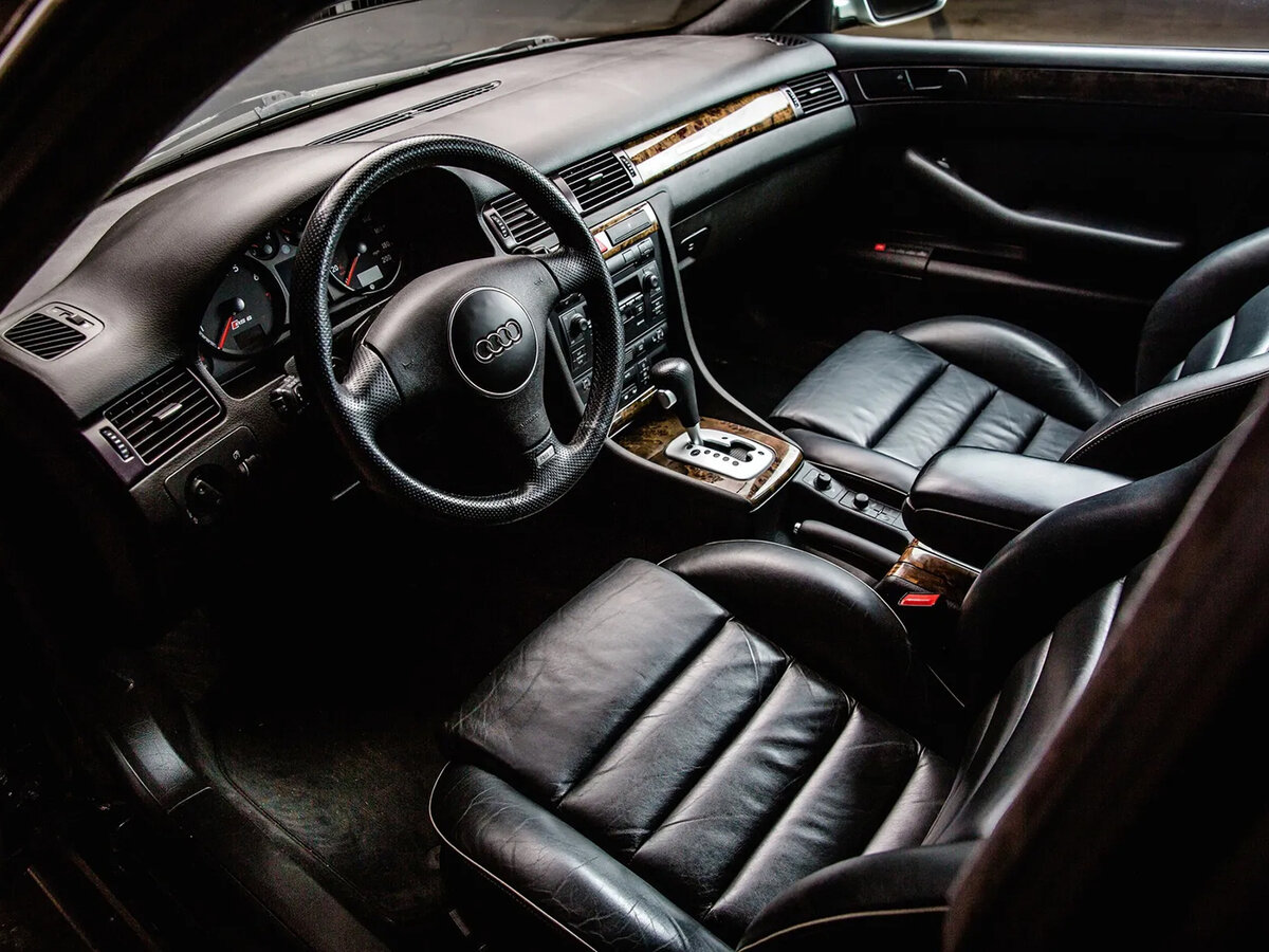Audi RS 6 I (C5) Седан