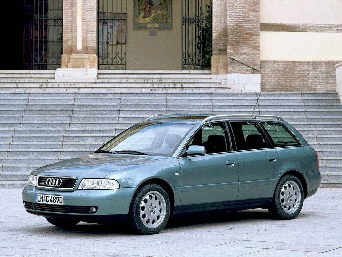 Audi A4 I (B5) Рестайлинг Универсал 5 дв.