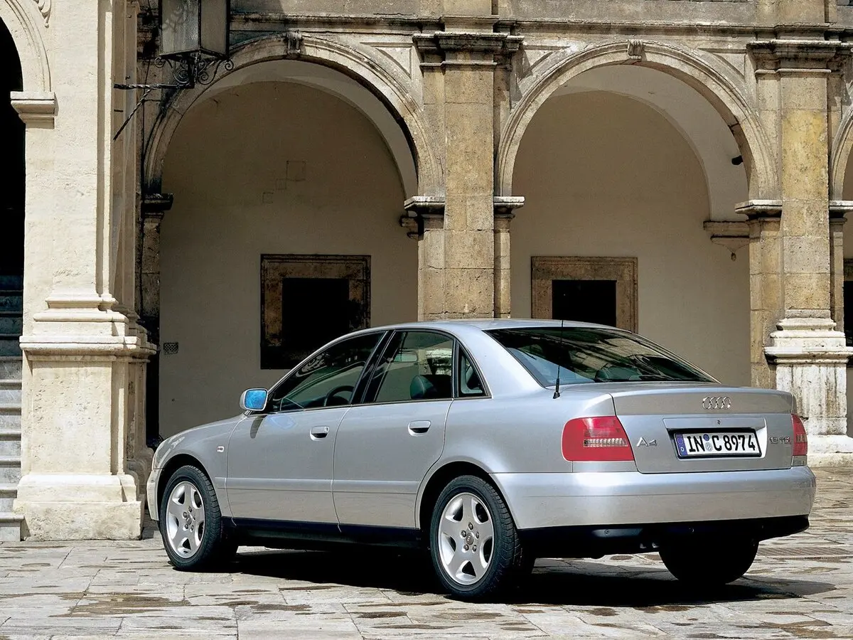 Audi A4 I (B5) Рестайлинг Седан — сүрөт 5