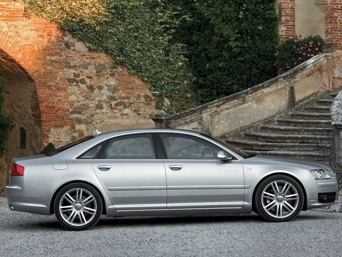 Audi S8 II (D3) Седан — сүрөт 2