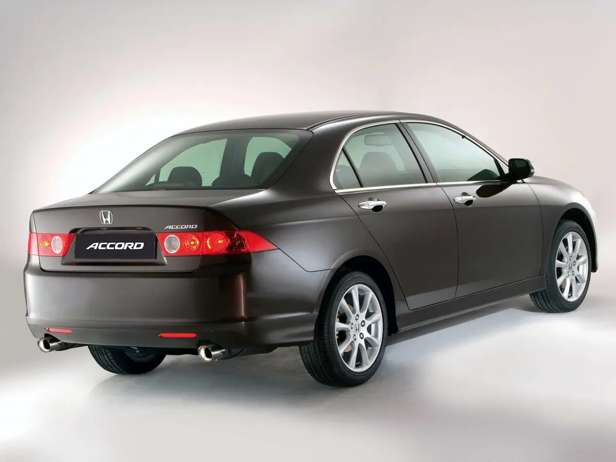 Honda Accord VII Рестайлинг Седан — фото 3