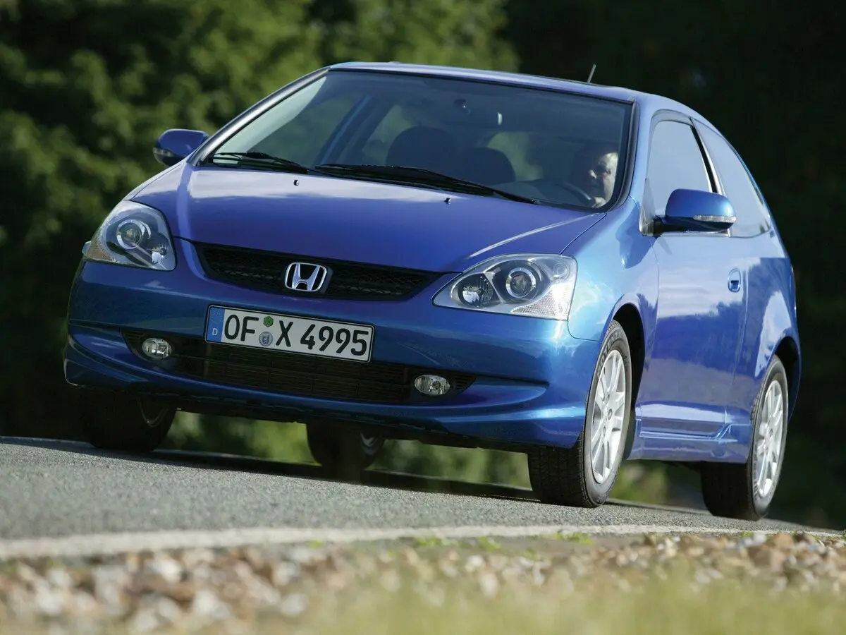 Honda Civic VII Рестайлинг Хэтчбек 3 дв. — фото 3