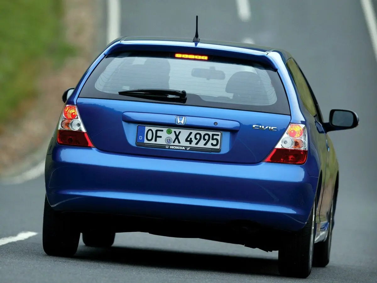 Honda Civic VII Рестайлинг Хэтчбек 3 дв. — фото 4