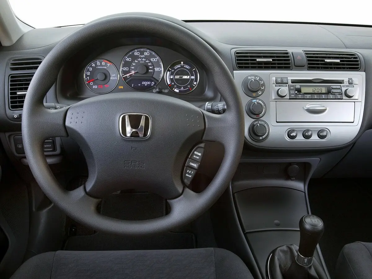 Honda Civic VII Рестайлинг Седан — фото 6