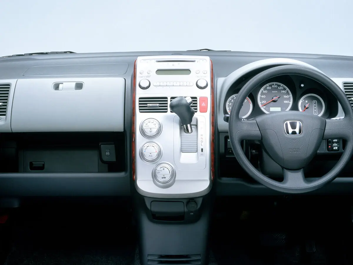 Honda Mobilio I Компактвэн — сүрөт 5
