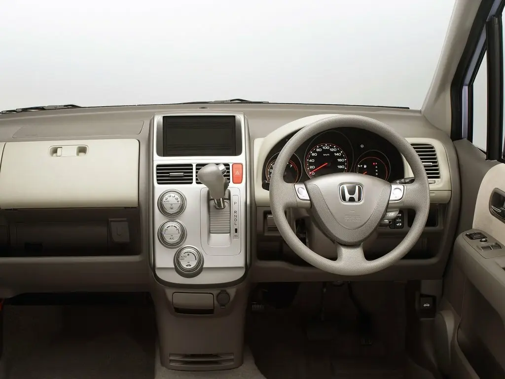 Honda Mobilio I Рестайлинг Компактвэн — photo 3