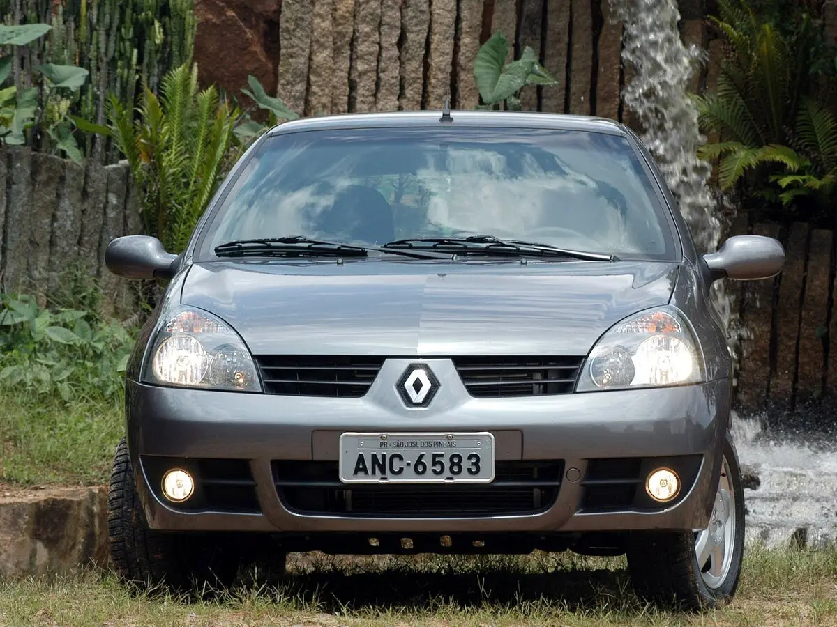 Renault Clio II Рестайлинг 2 Хэтчбек 5 дв. — photo 3