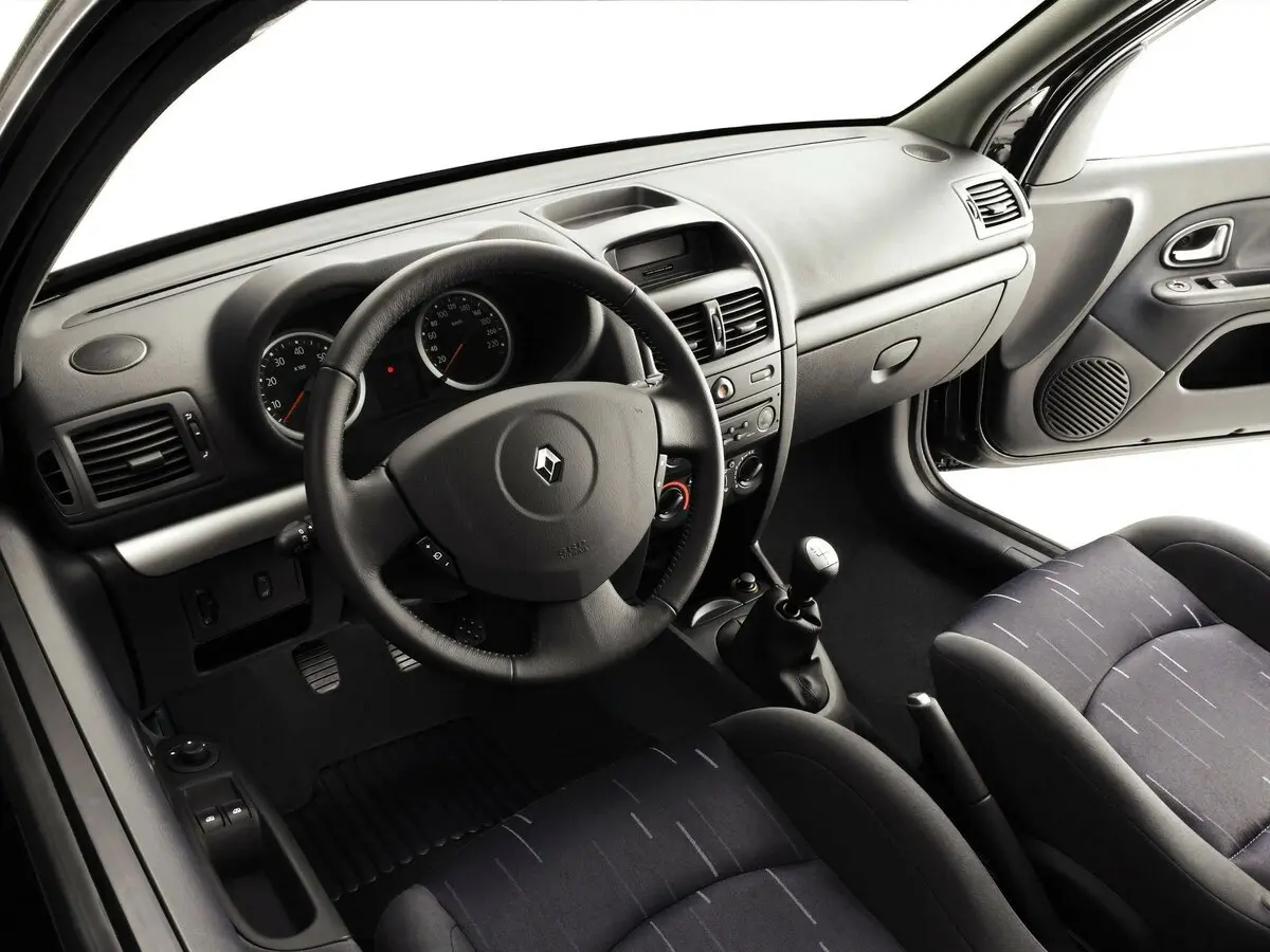 Renault Clio II Рестайлинг 2 Хэтчбек 5 дв. — photo 5