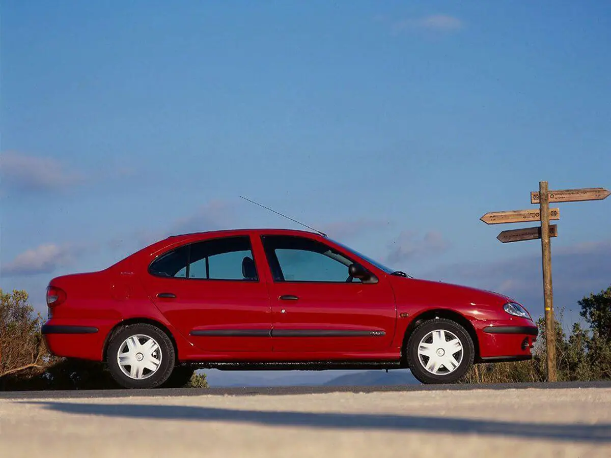 Renault Megane I Рестайлинг Седан — сүрөт 2