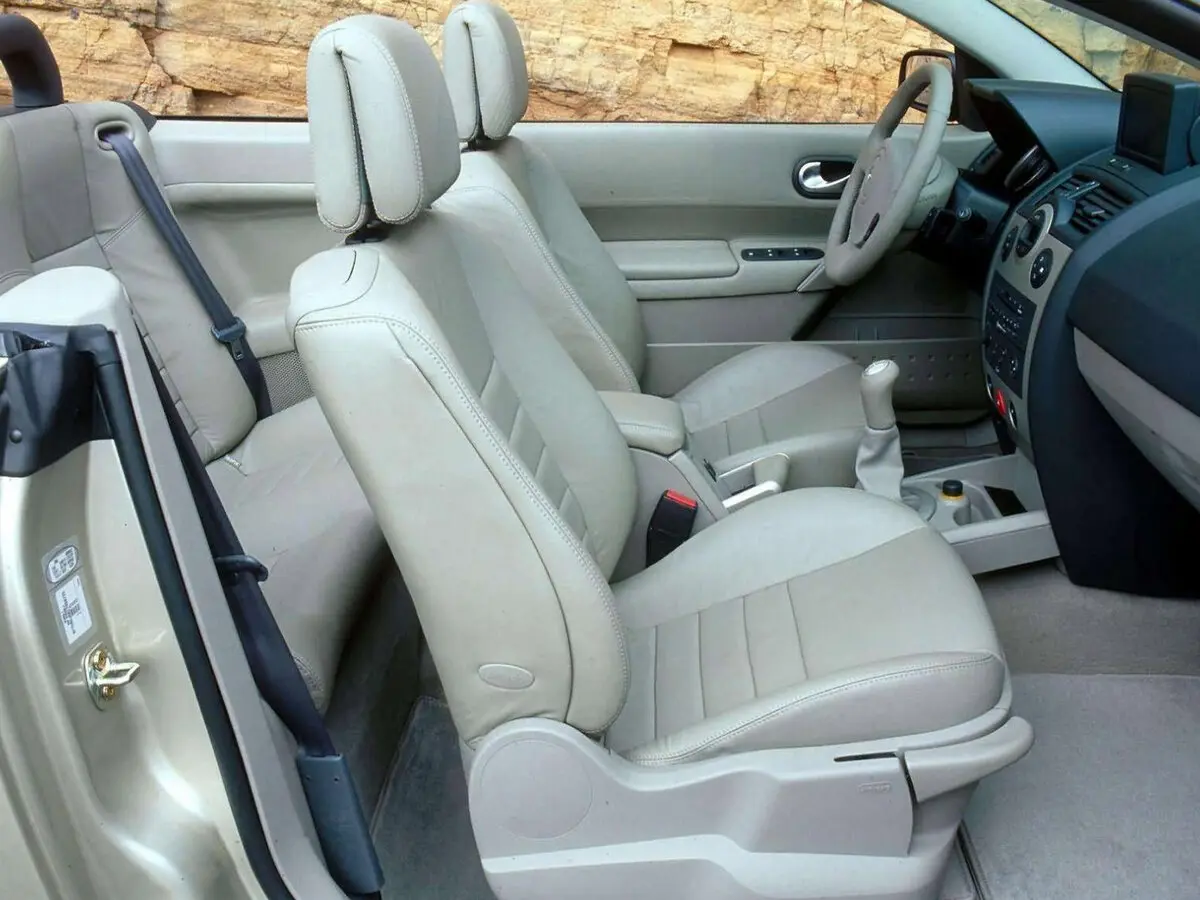 Renault Megane II Кабриолет — photo 9