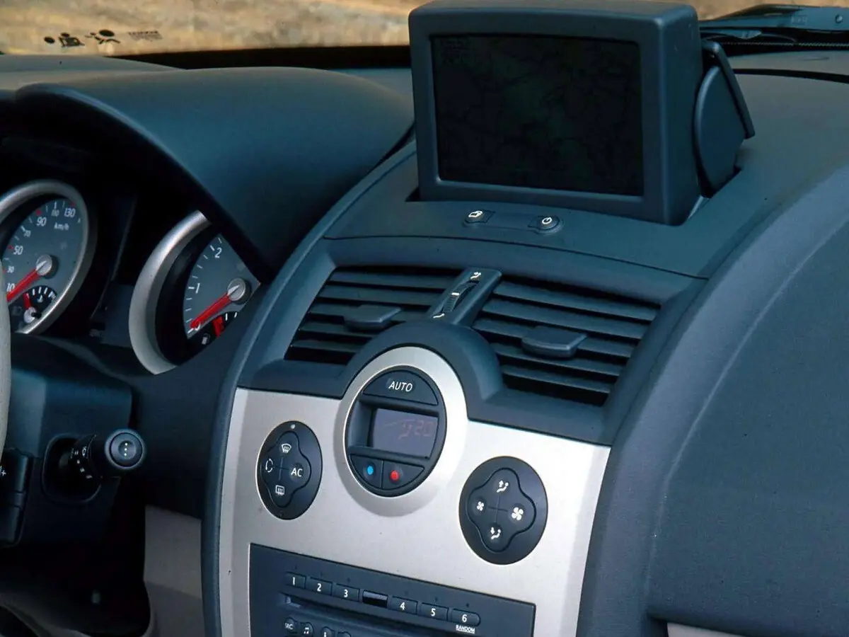 Renault Megane II Кабриолет — photo 17