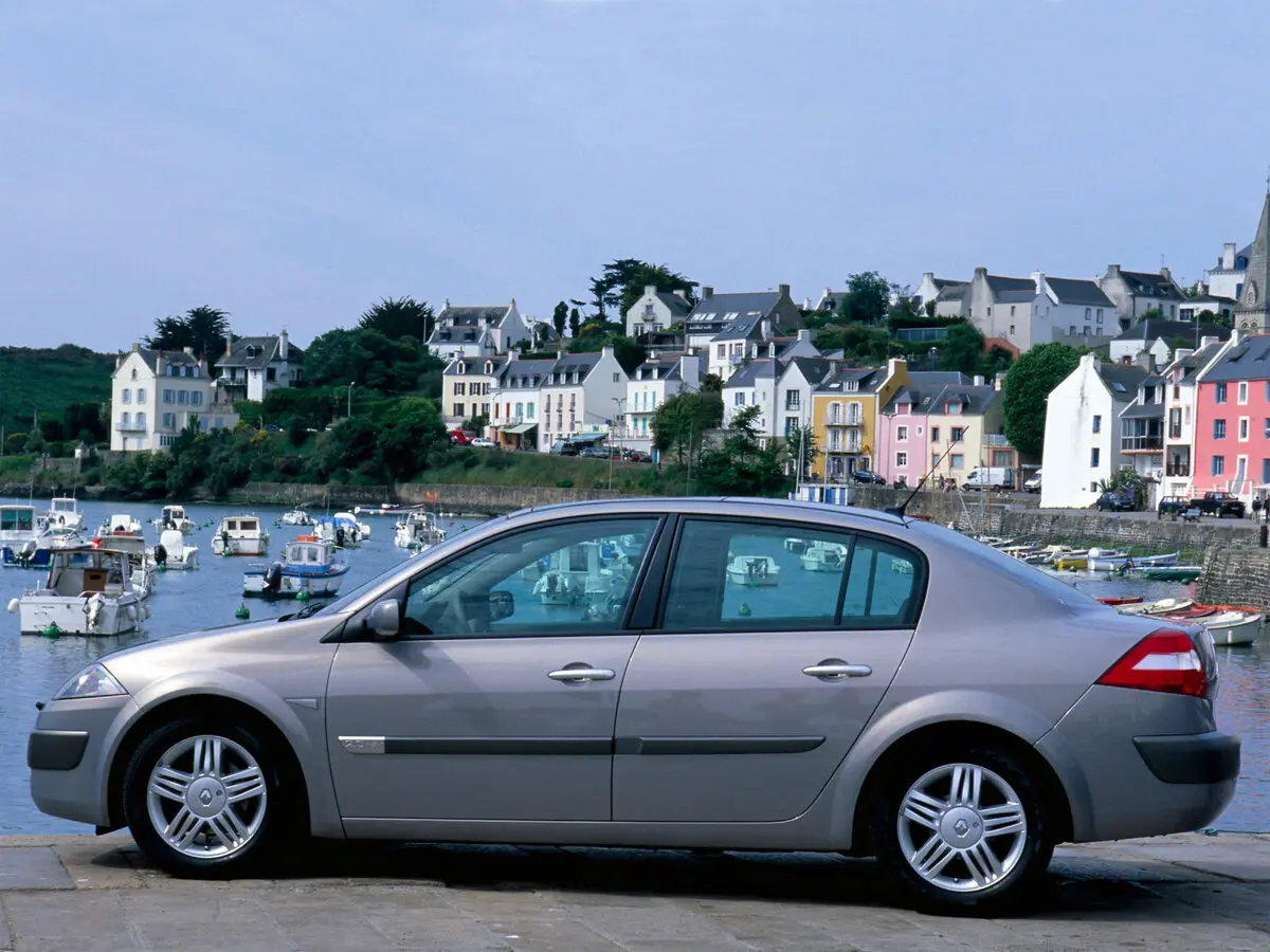 Renault Megane II Седан — сүрөт 2