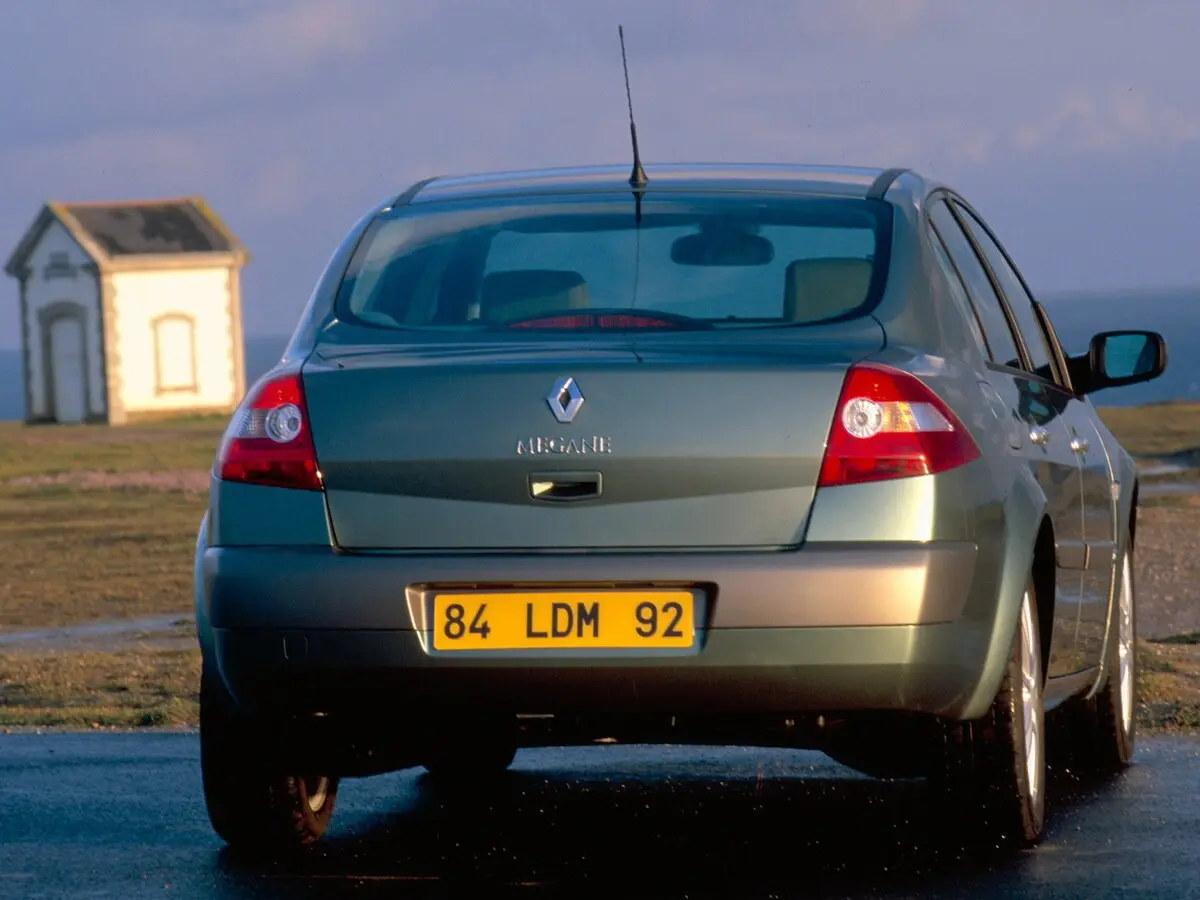 Renault Megane II Седан — сүрөт 3