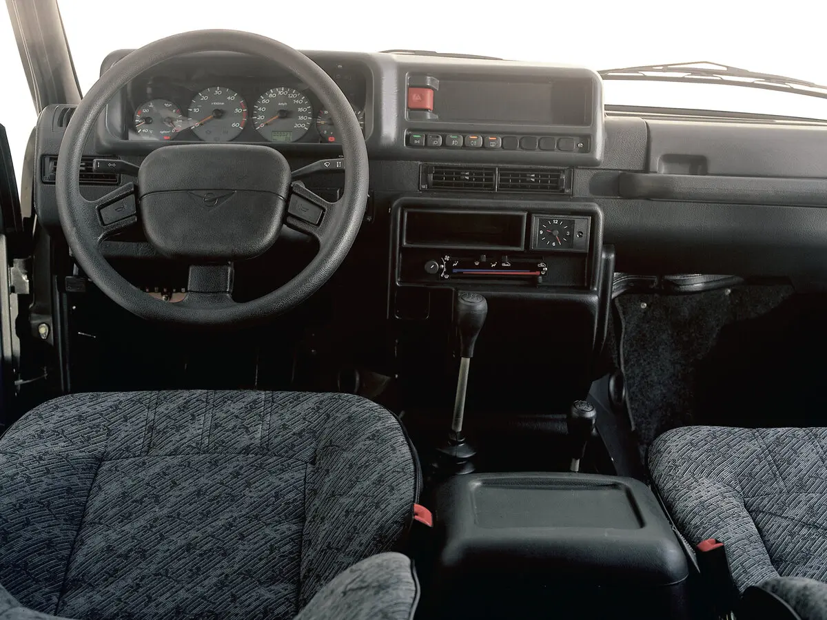 УАЗ 3162 Симбир 1999 – 2005 Внедорожник 5 дв. — сүрөт 6