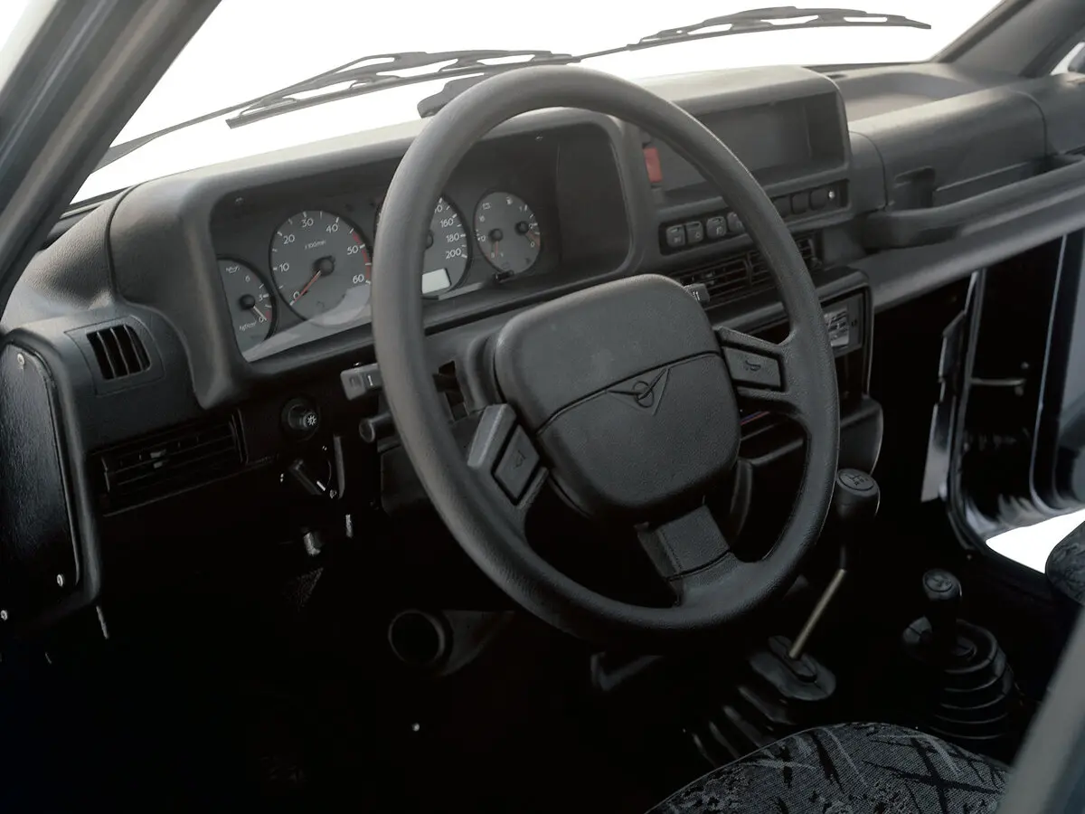 УАЗ 3162 Симбир 1999 – 2005 Внедорожник 5 дв. — сүрөт 7