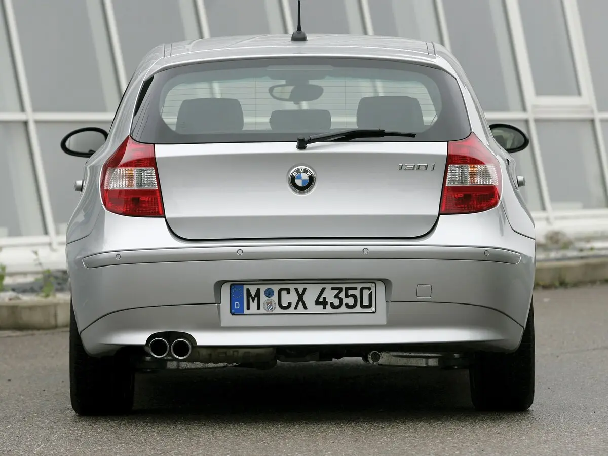 BMW 1 серии I (E81/E82/E87/E88) Хэтчбек 5 дв. — 照片 4