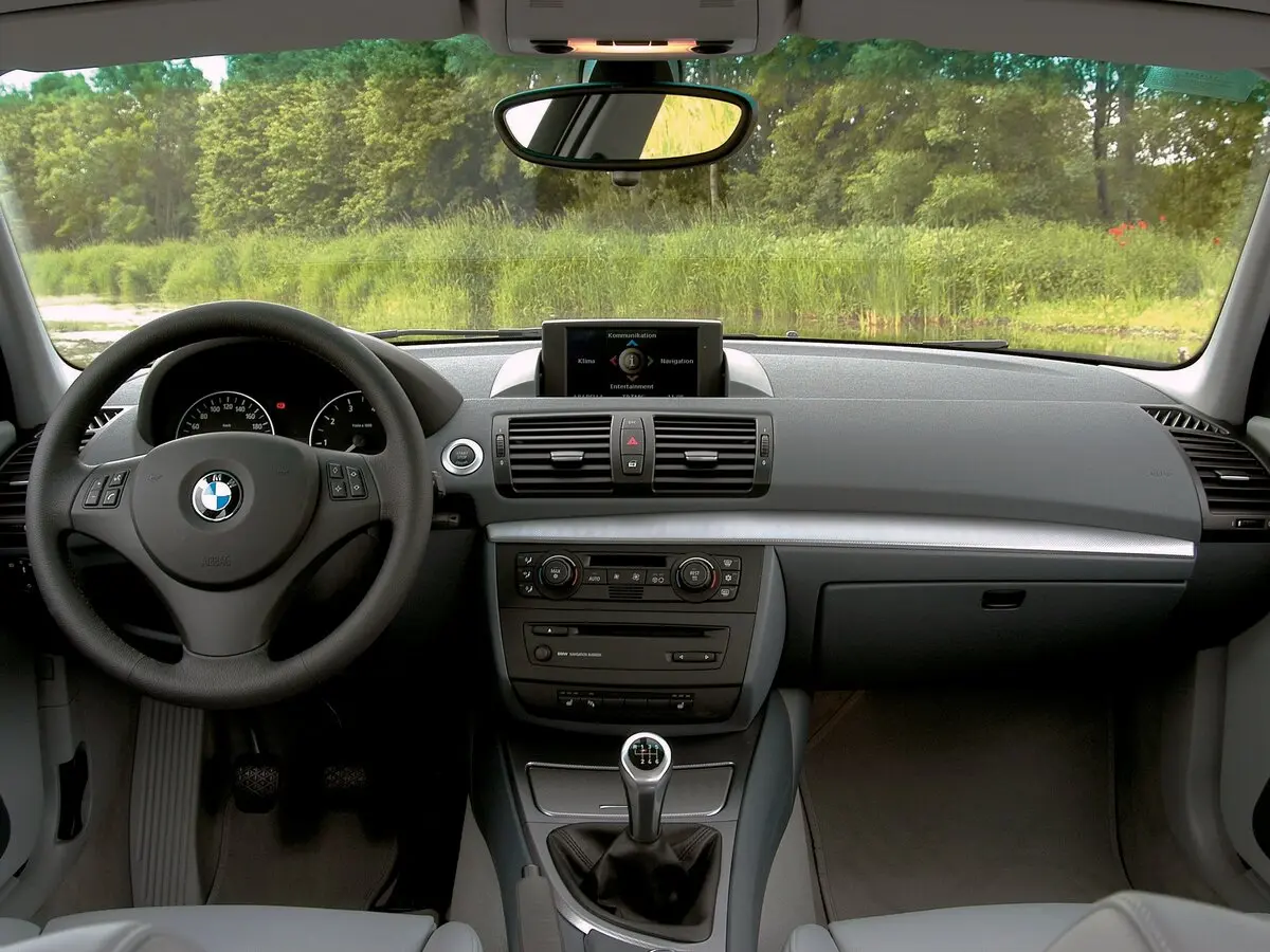 BMW 1 серии I (E81/E82/E87/E88) Хэтчбек 5 дв. — 照片 6
