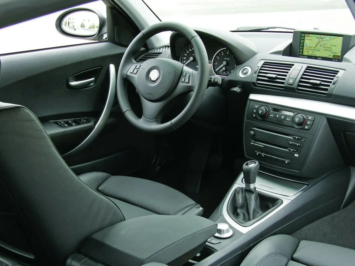 BMW 1 серии I (E81/E82/E87/E88) Хэтчбек 5 дв. — 照片 7