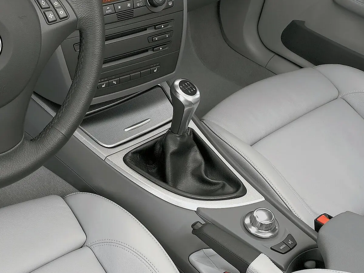 BMW 1 серии I (E81/E82/E87/E88) Хэтчбек 5 дв. — 照片 11