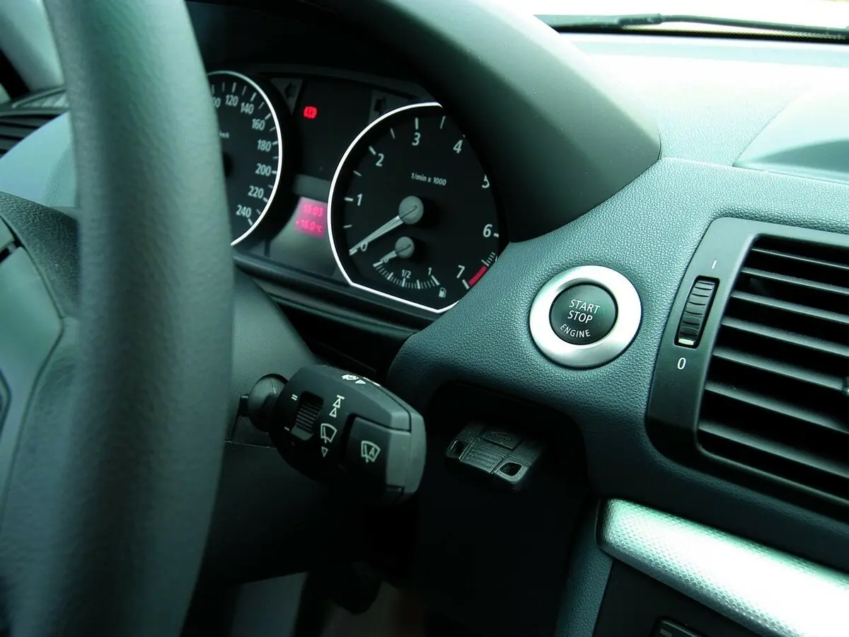 BMW 1 серии I (E81/E82/E87/E88) Хэтчбек 5 дв. — 照片 15