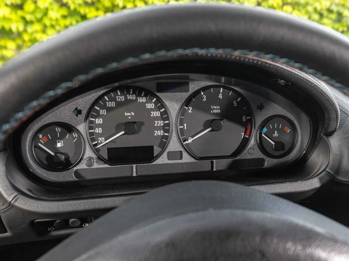 BMW Z3 I Купе — 照片 7