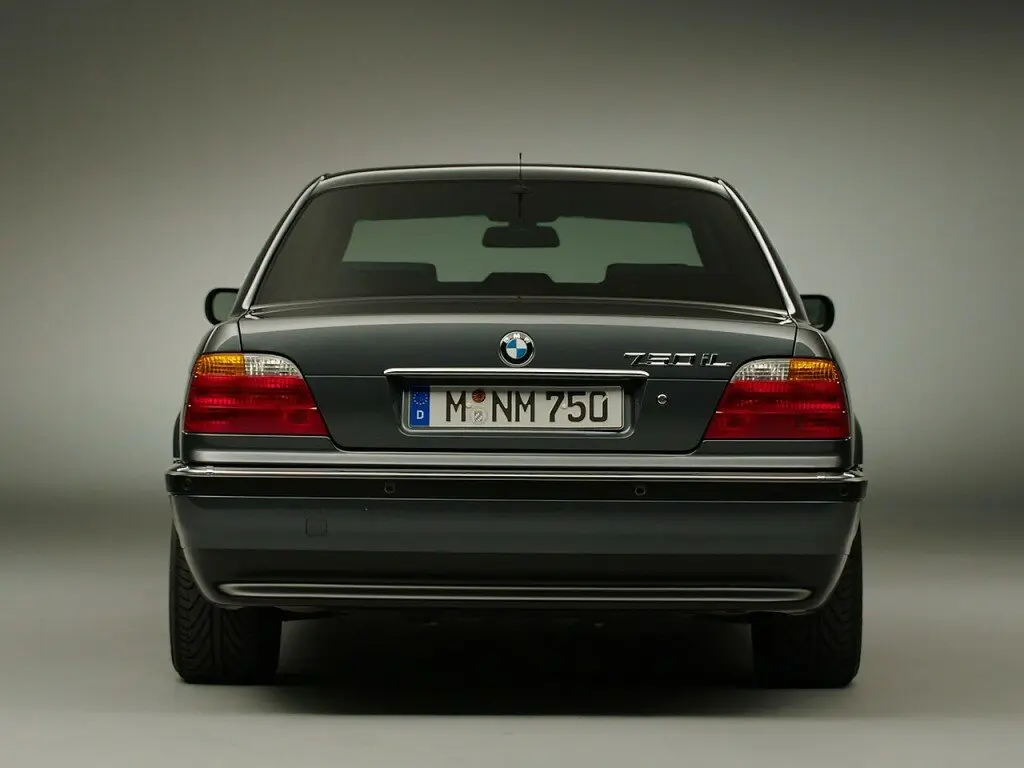 BMW 7 серии III (E38) Седан Long — 照片 4