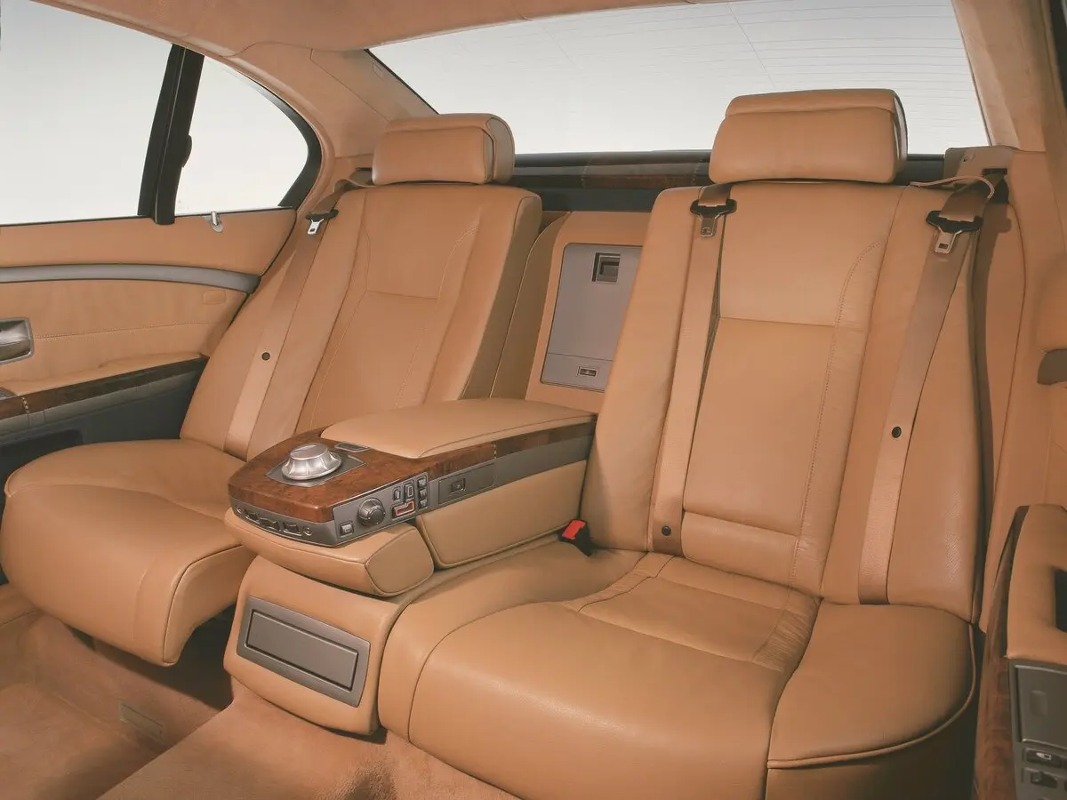BMW 7 серии IV (E65/E66) Седан Long — сүрөт 12
