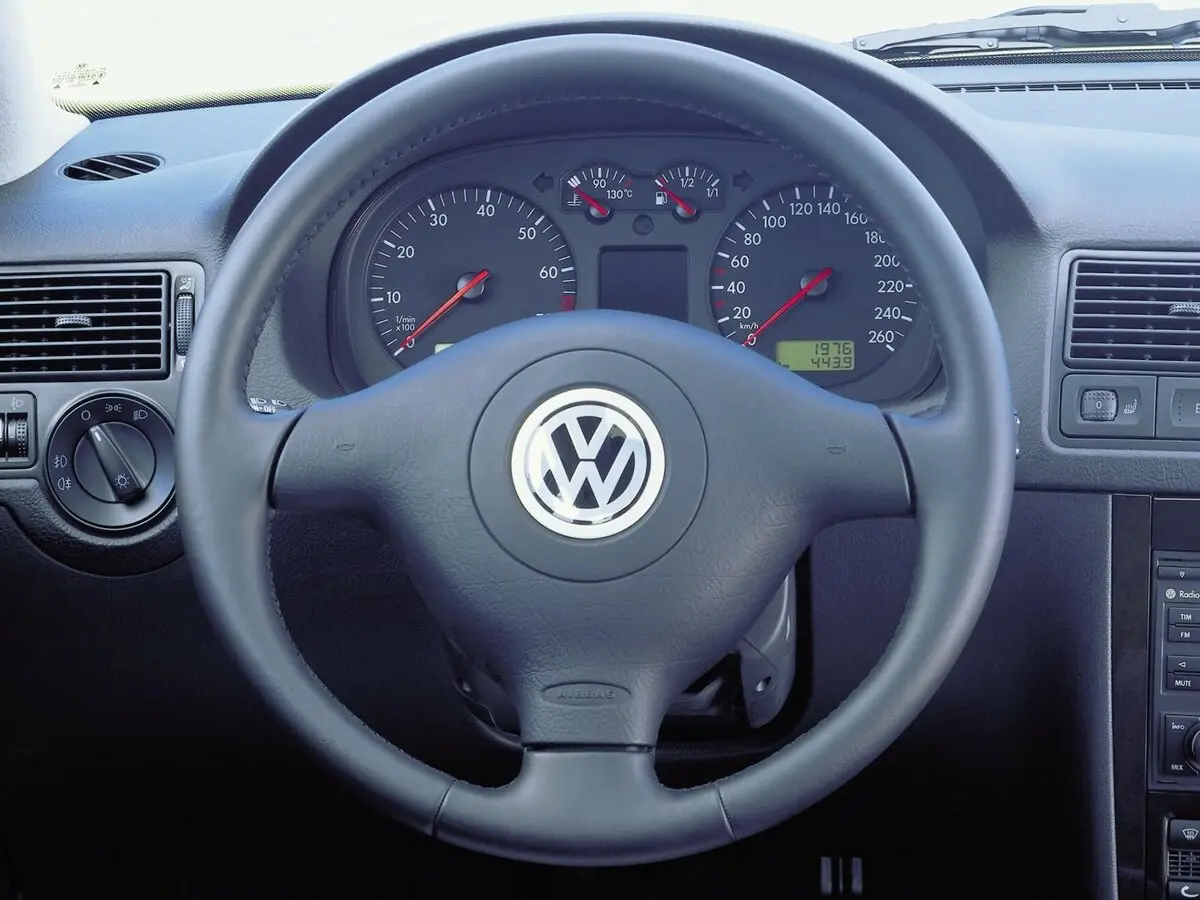 Volkswagen Golf IV Хэтчбек 3 дв. — фото 7