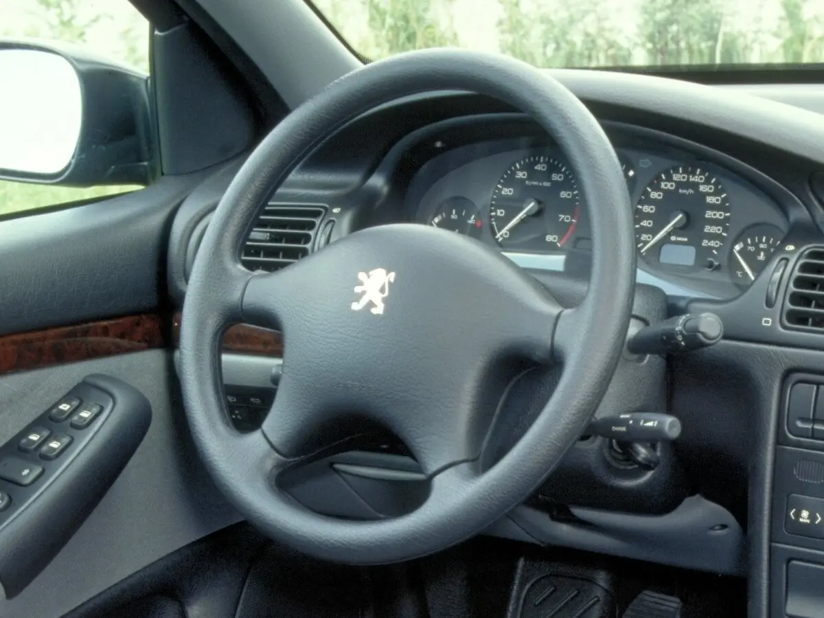 Peugeot 406 I Седан — фото 4