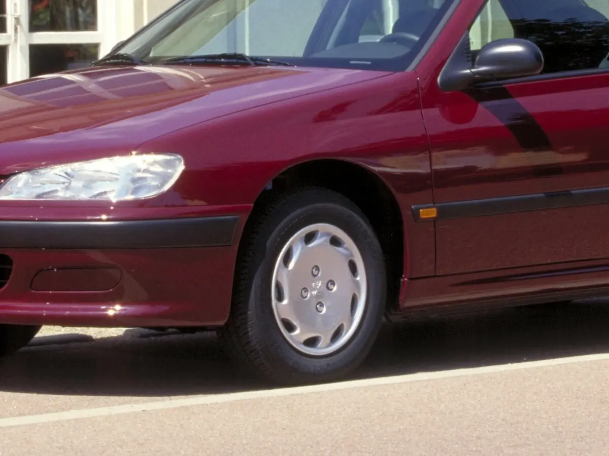 Peugeot 406 I Седан — фото 6