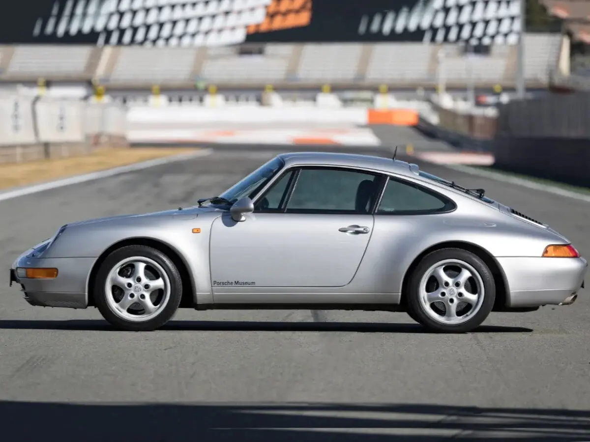 Porsche 911 IV (993) Купе — сүрөт 2