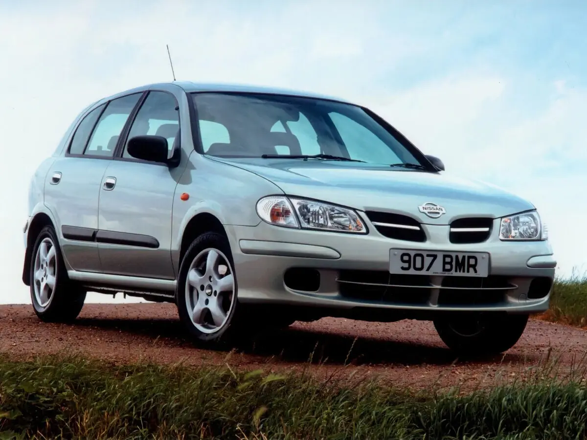 Nissan Almera II (N16) Хэтчбек 5 дв.