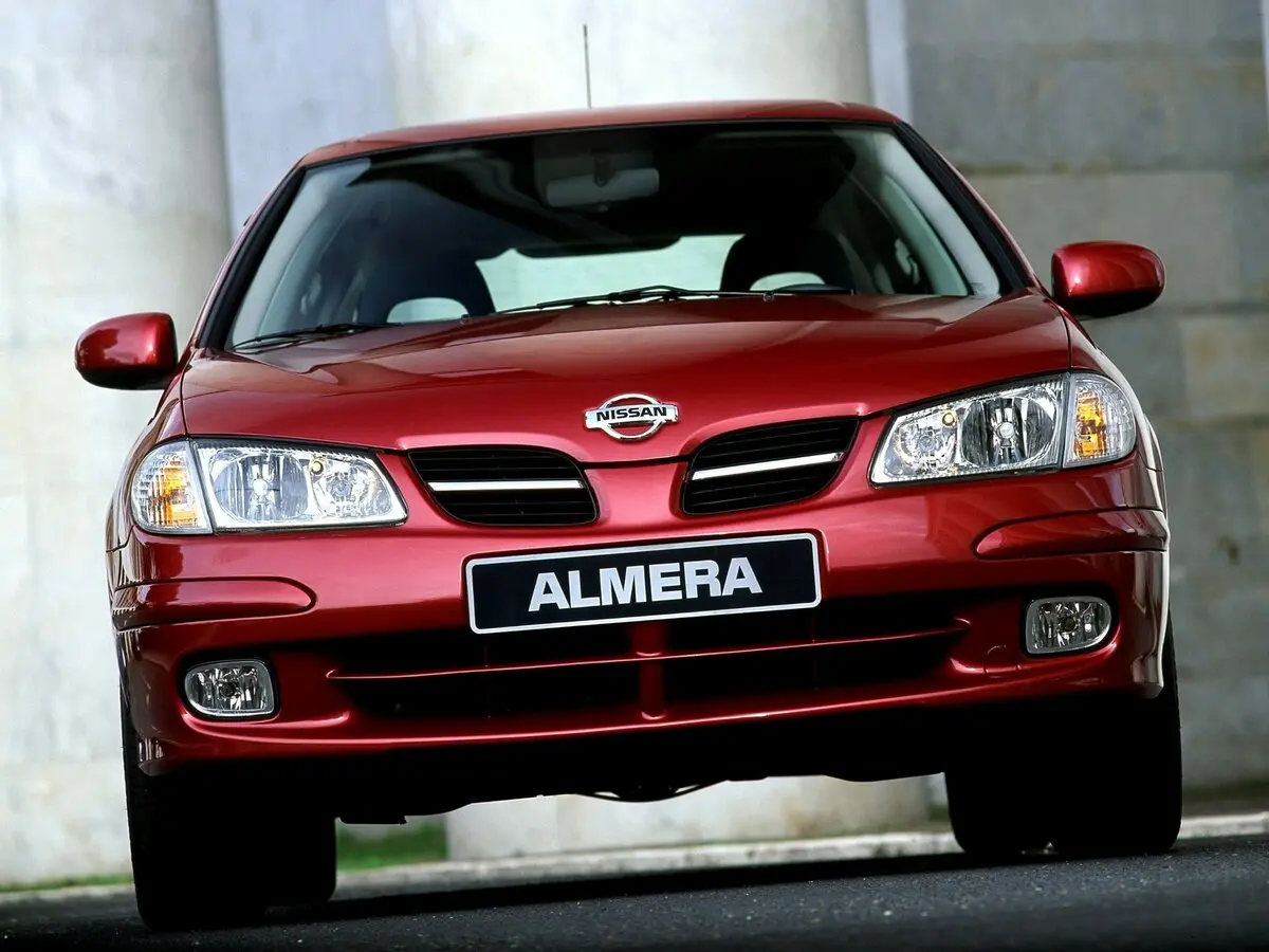 Nissan Almera II (N16) Хэтчбек 5 дв. — сүрөт 3