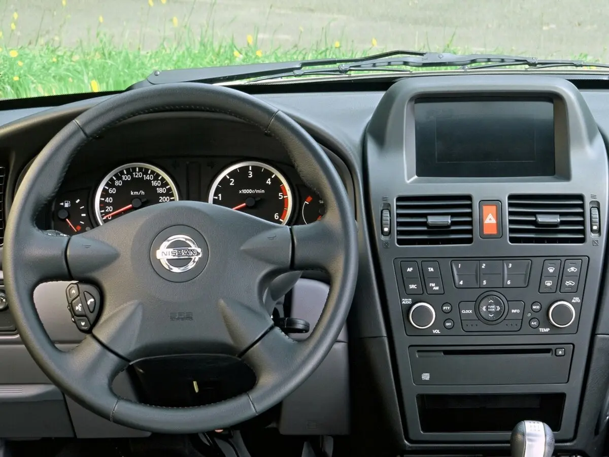 Nissan Almera II (N16) Седан — сүрөт 6
