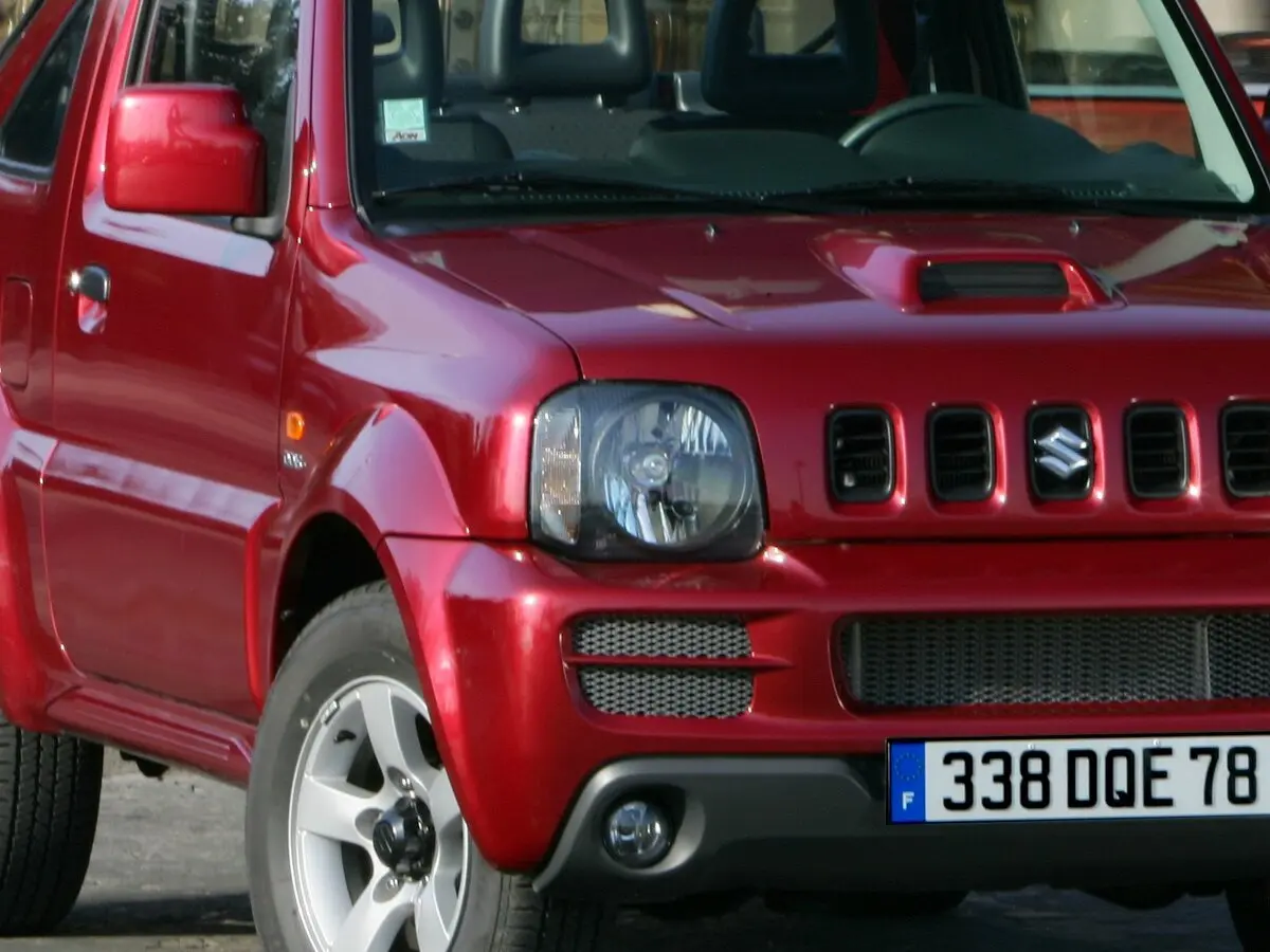 Suzuki Jimny III Рестайлинг 1 Внедорожник открытый — фото 8