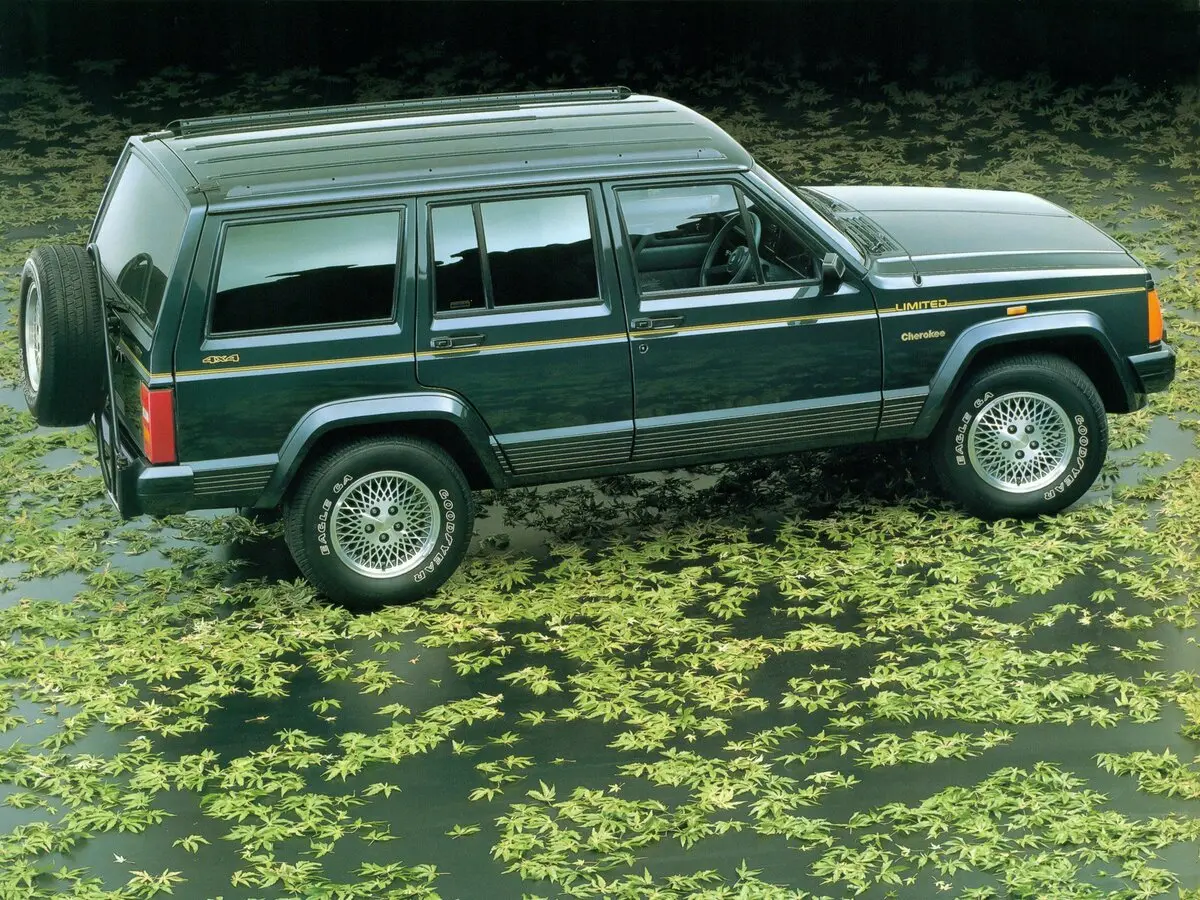 Jeep Cherokee II (XJ) Внедорожник 5 дв. — photo 2
