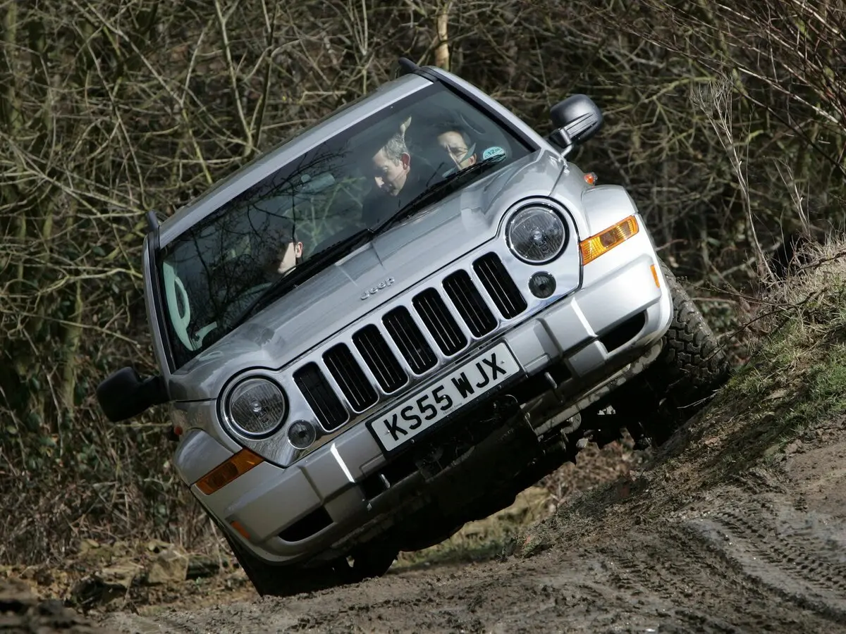 Jeep Cherokee III (KJ) Рестайлинг Внедорожник 5 дв. — сүрөт 3