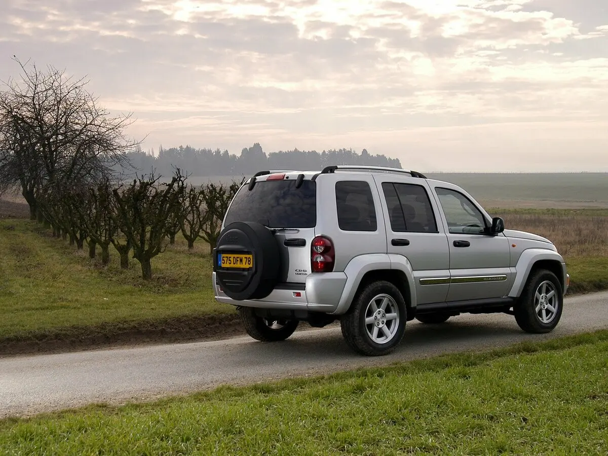 Jeep Cherokee III (KJ) Рестайлинг Внедорожник 5 дв. — сүрөт 4