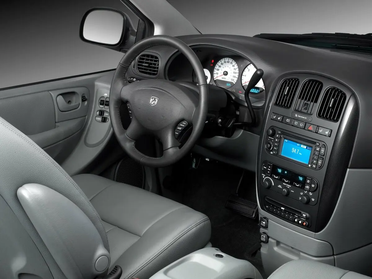Dodge Caravan IV Минивэн Grand — photo 2