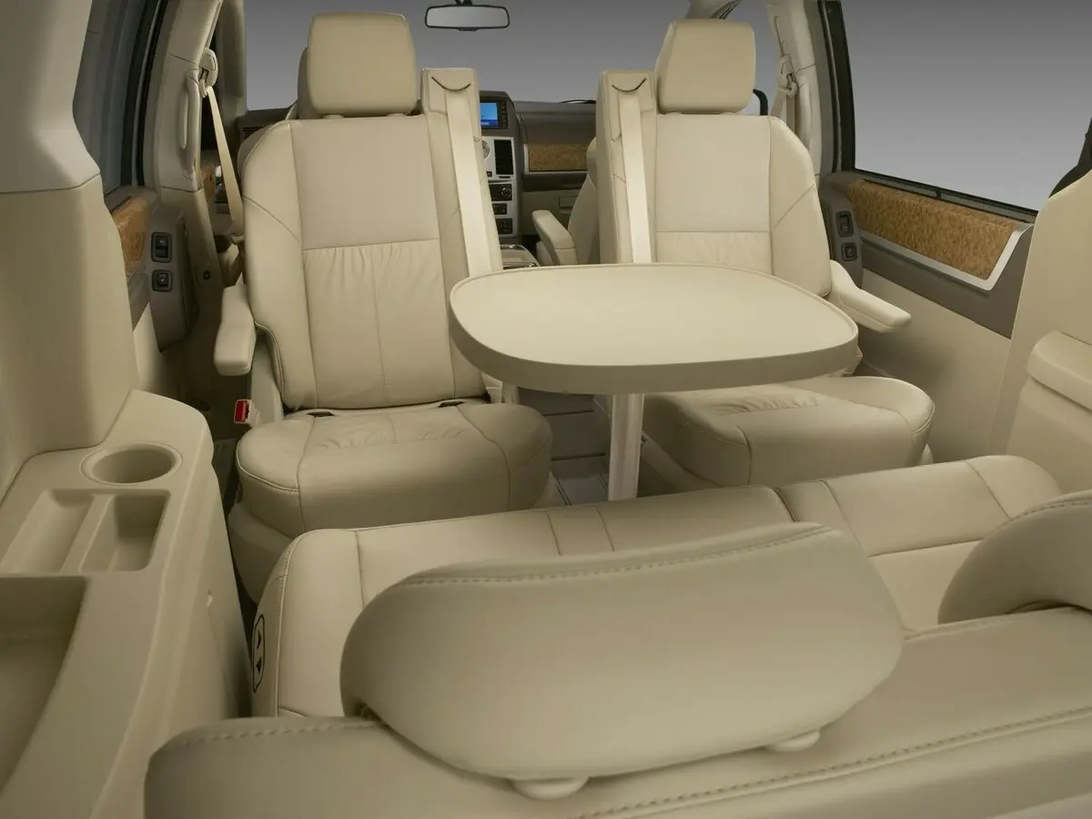 Dodge Caravan V Минивэн Grand — photo 9